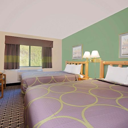 Super 8 By Wyndham Cloquet Hotel Exterior foto